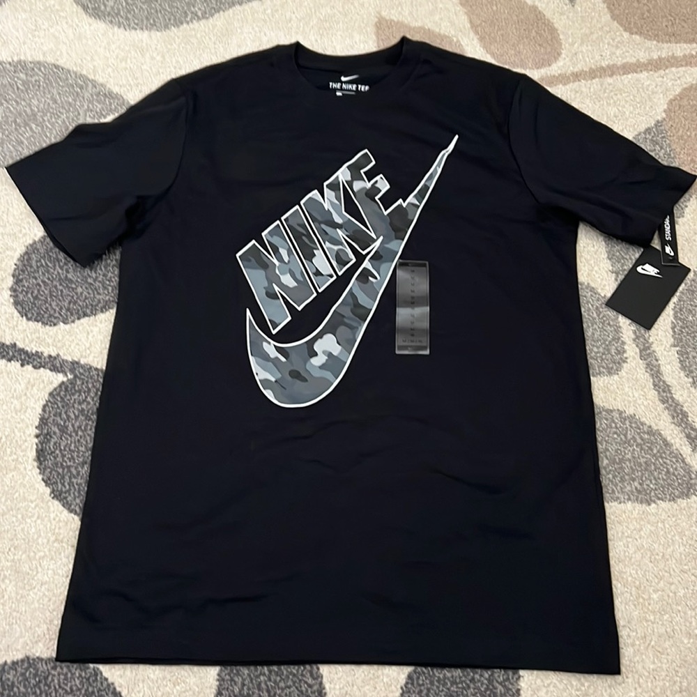 Nike Men’s Tees - New